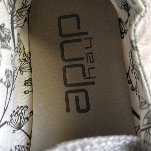 HEY DUDE Womens Wendy linen shoe Size 10 - Picture 5 of 8